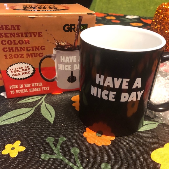 As Seen On TV Heat Sensitive Color Changing Coffee Mug Cup 12 Oz NEW - Picture 2 of 10